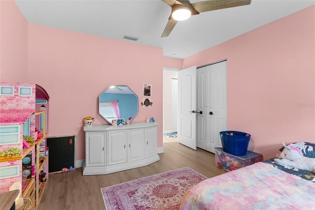 На продажу: $630,000 (3 спален, 2 ванн, 2053 Квадратных фут)