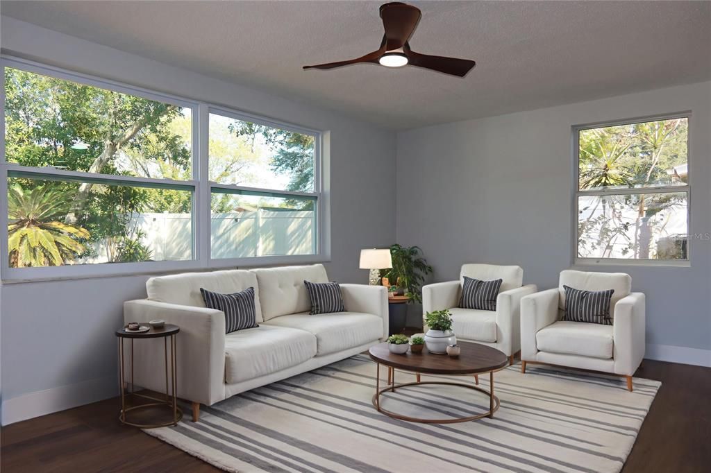 На продажу: $230,000 (2 спален, 1 ванн, 1032 Квадратных фут)