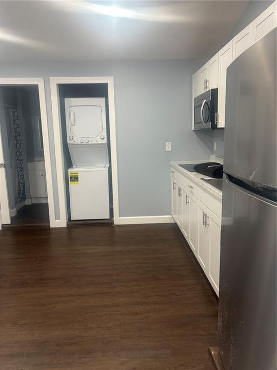 For Rent: $1,800 (2 beds, 1 baths, 1029 Square Feet)