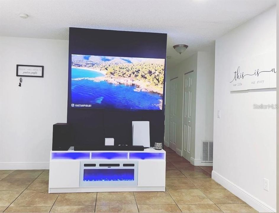 В аренду: $2,000 (3 спален, 2 ванн, 1042 Квадратных фут)