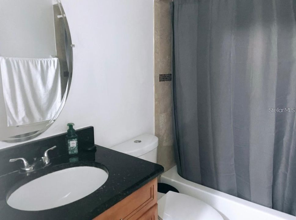 В аренду: $2,000 (3 спален, 2 ванн, 1042 Квадратных фут)