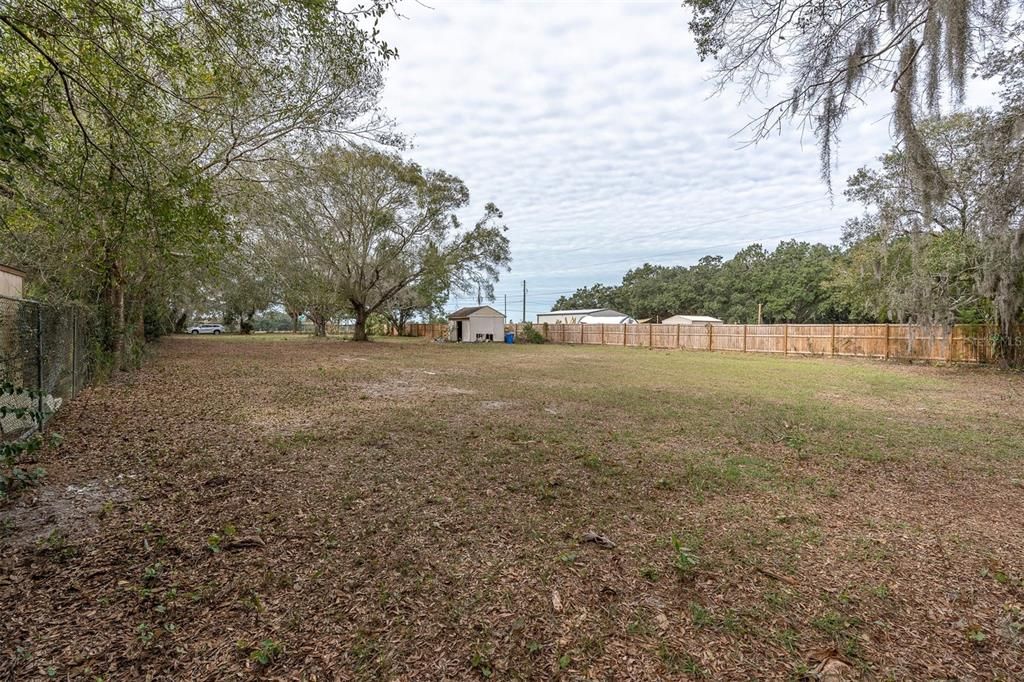 Activo con contrato: $550,000 (1.26 acres)