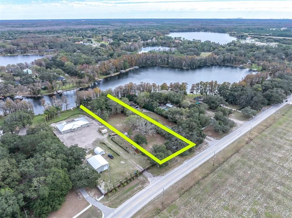 Activo con contrato: $550,000 (1.26 acres)