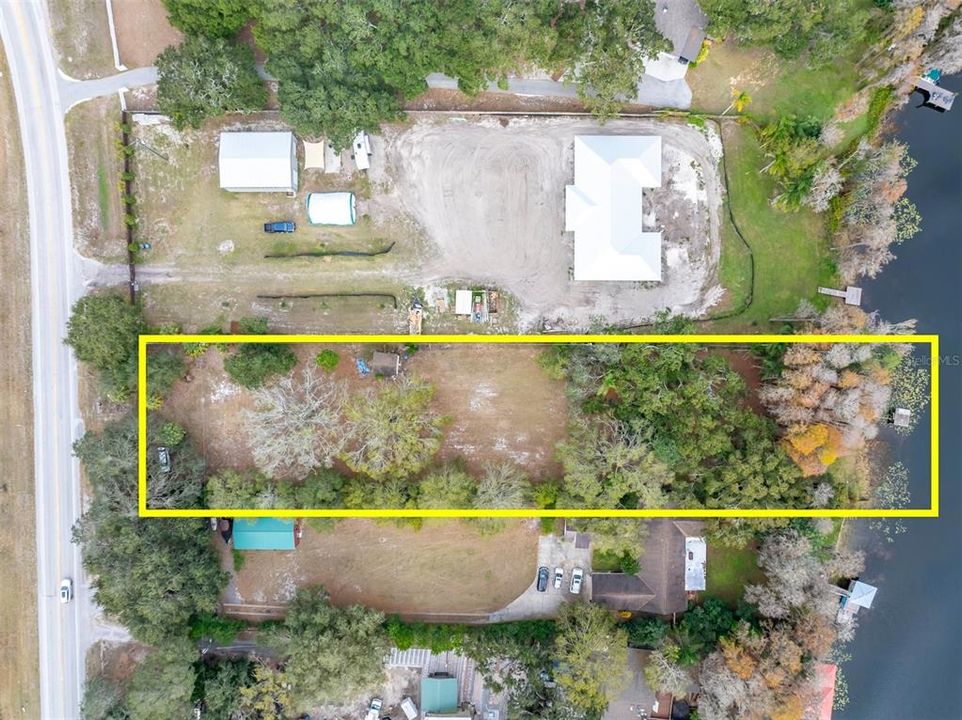 Activo con contrato: $550,000 (1.26 acres)