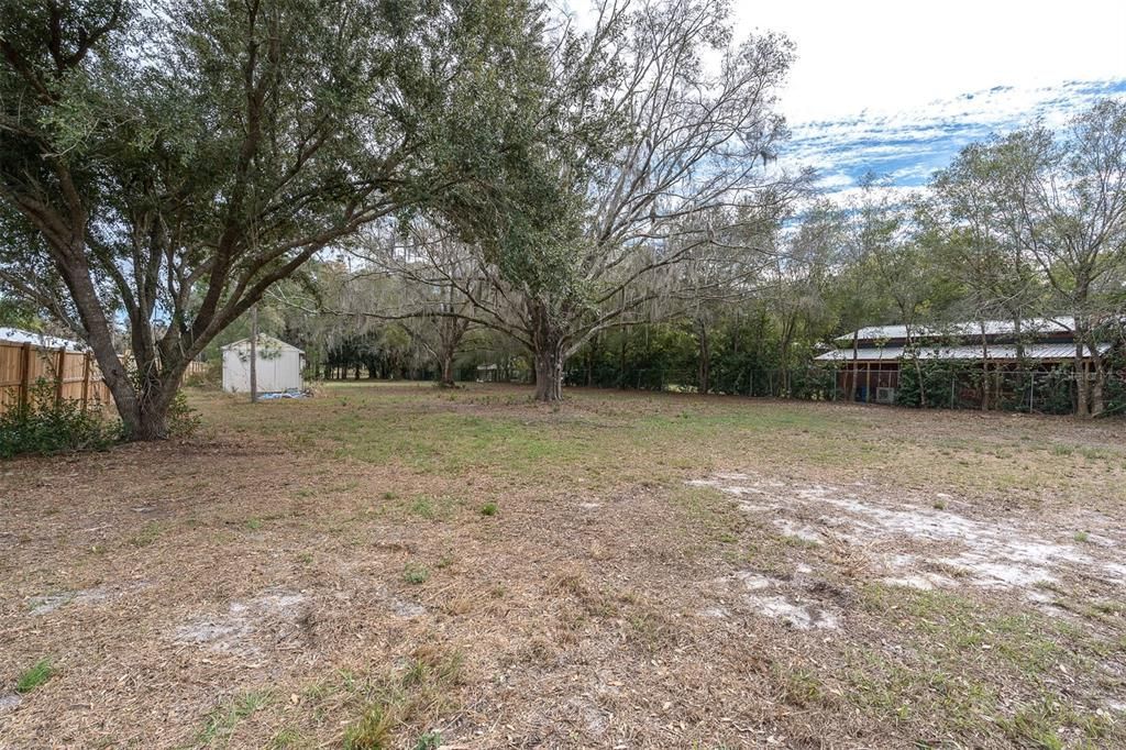 Activo con contrato: $550,000 (1.26 acres)