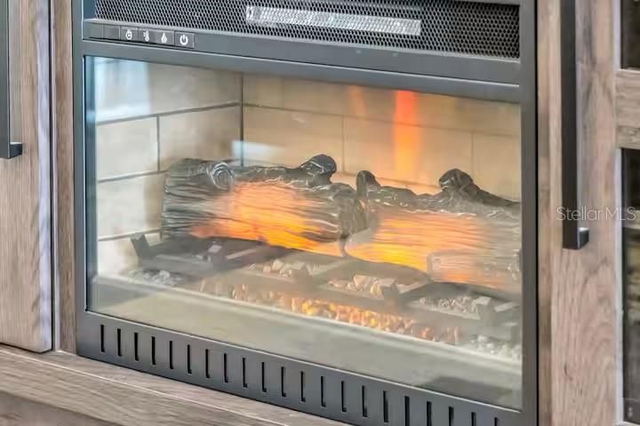 出租: $5,500 (4 贝兹, 3 浴室, 2491 平方英尺)