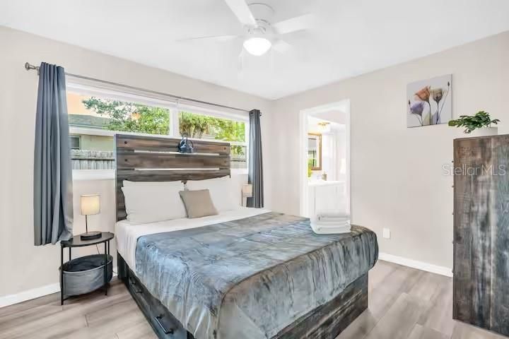 出租: $5,500 (4 贝兹, 3 浴室, 2491 平方英尺)