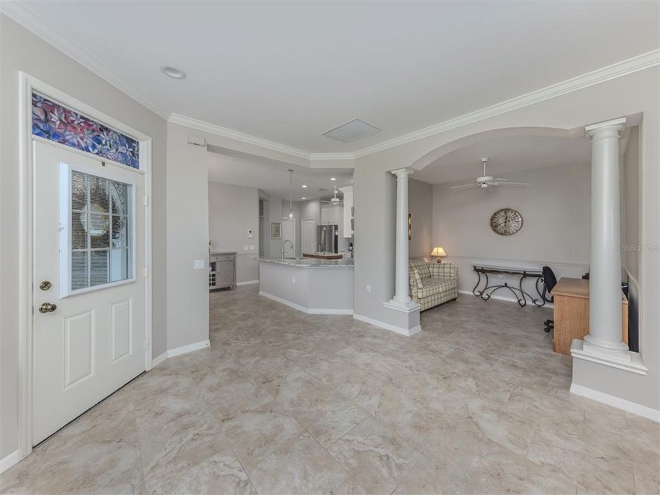 For Sale: $385,900 (2 beds, 2 baths, 1463 Square Feet)