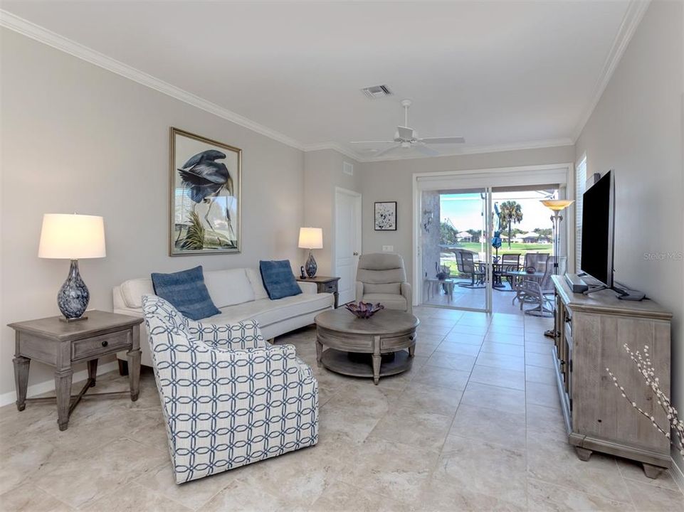 For Sale: $385,900 (2 beds, 2 baths, 1463 Square Feet)