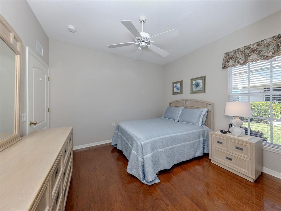 For Sale: $385,900 (2 beds, 2 baths, 1463 Square Feet)