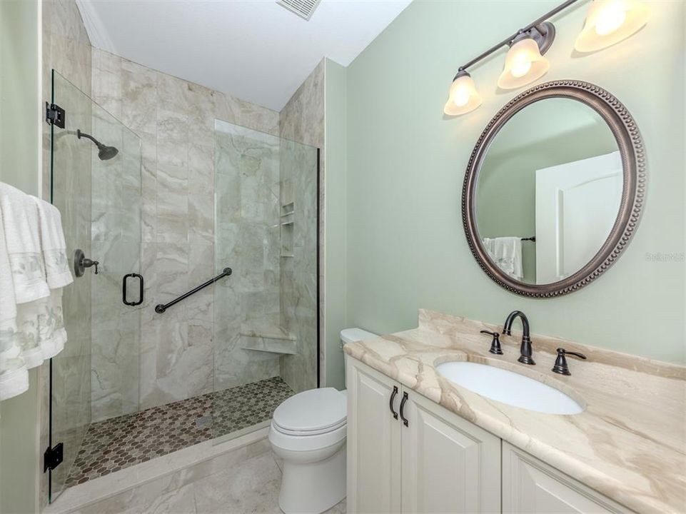 For Sale: $385,900 (2 beds, 2 baths, 1463 Square Feet)