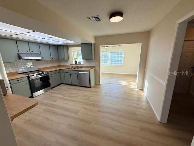 出租: $1,795 (3 贝兹, 2 浴室, 1334 平方英尺)