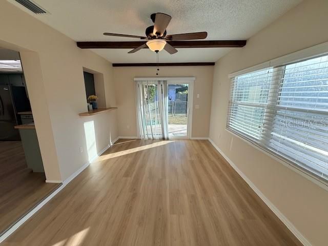 出租: $1,795 (3 贝兹, 2 浴室, 1334 平方英尺)