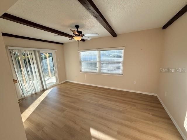 出租: $1,795 (3 贝兹, 2 浴室, 1334 平方英尺)