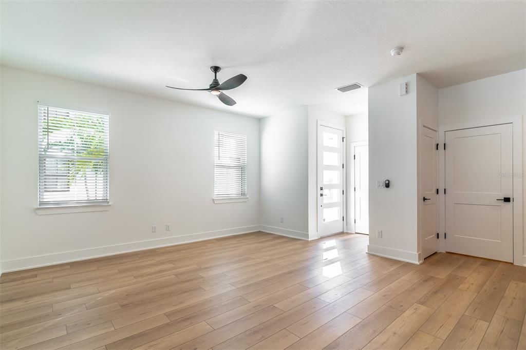 待售: $625,000 (3 贝兹, 2 浴室, 1756 平方英尺)