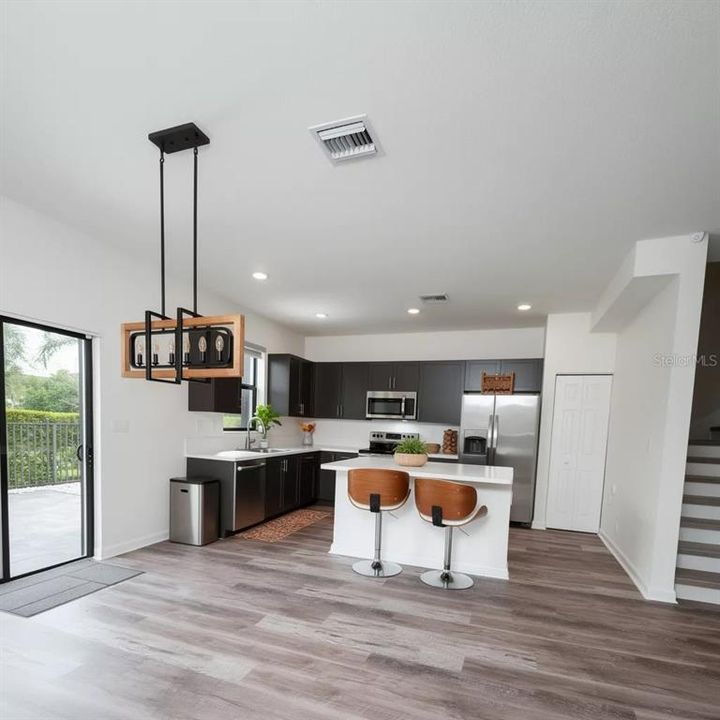 For Rent: $3,550 (3 beds, 2 baths, 1863 Square Feet)