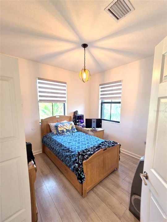 For Rent: $3,550 (3 beds, 2 baths, 1863 Square Feet)