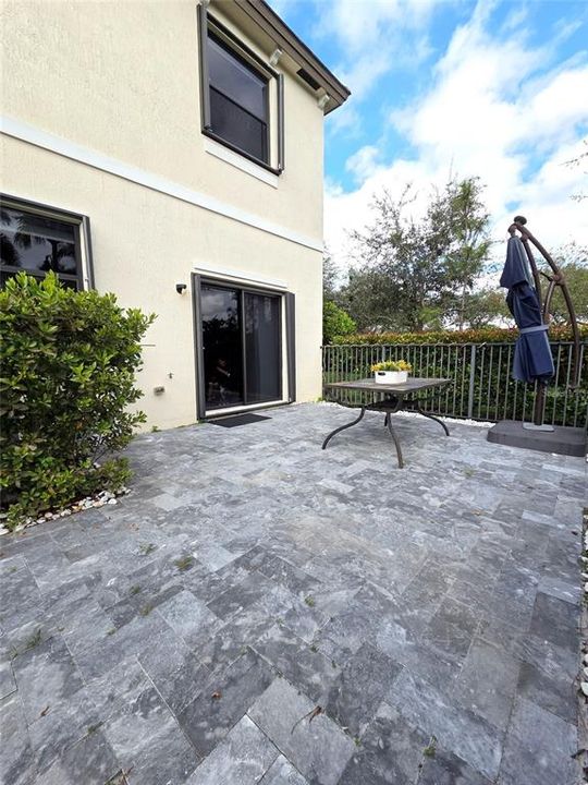 For Rent: $3,550 (3 beds, 2 baths, 1863 Square Feet)