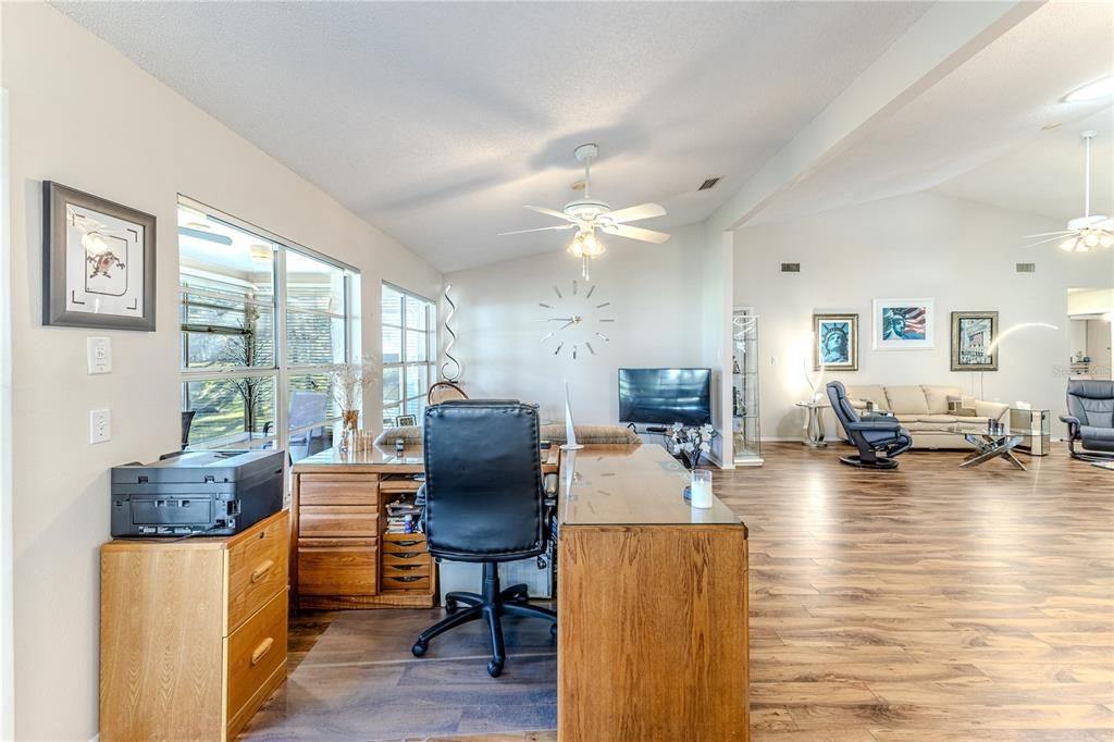 For Sale: $299,000 (2 beds, 2 baths, 1826 Square Feet)