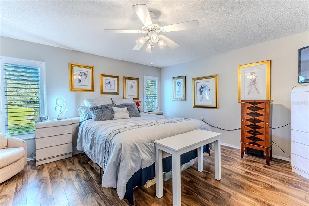 For Sale: $299,000 (2 beds, 2 baths, 1826 Square Feet)