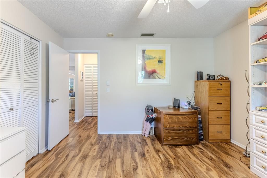 For Sale: $299,000 (2 beds, 2 baths, 1826 Square Feet)