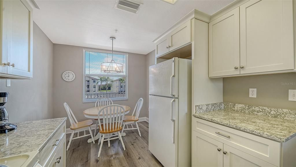 En Venta: $305,000 (2 camas, 2 baños, 1238 Pies cuadrados)