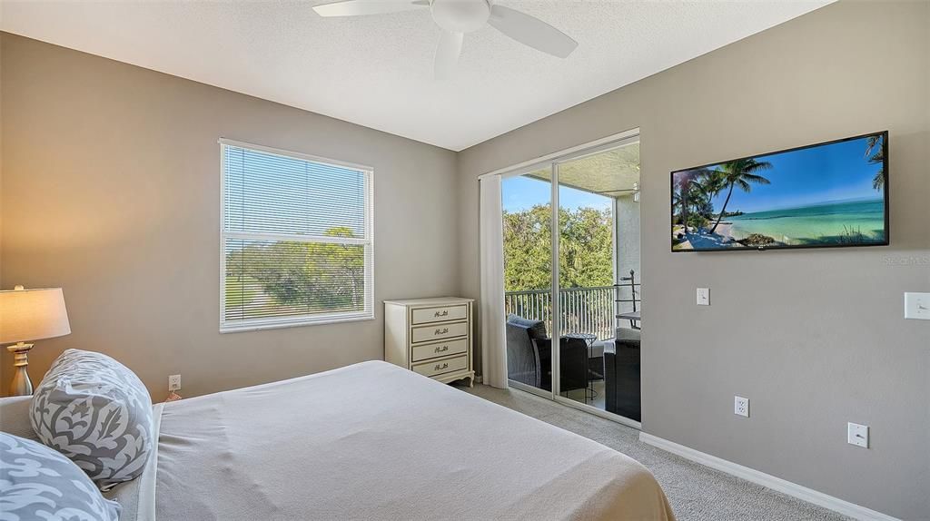 En Venta: $305,000 (2 camas, 2 baños, 1238 Pies cuadrados)