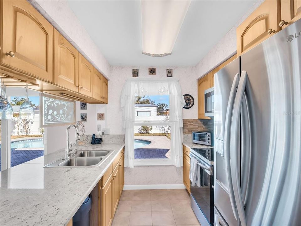 待售: $399,000 (2 贝兹, 2 浴室, 1200 平方英尺)