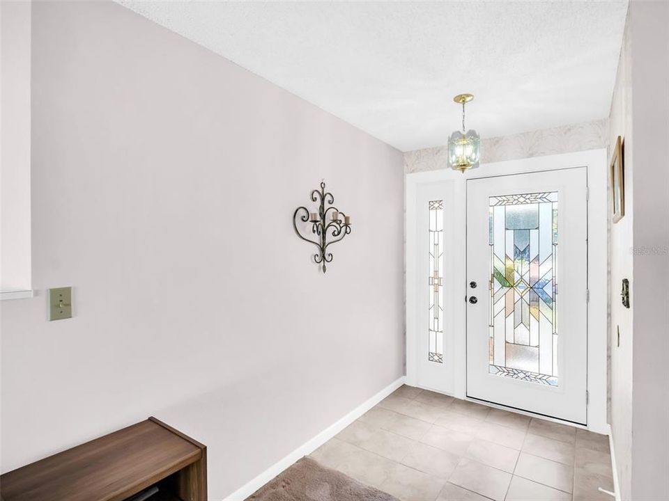 待售: $399,000 (2 贝兹, 2 浴室, 1200 平方英尺)