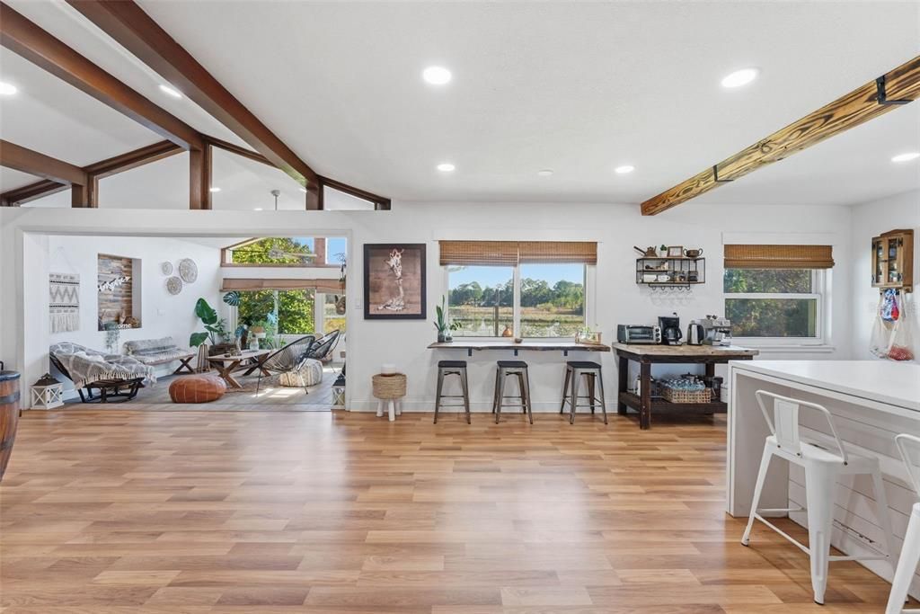 На продажу: $390,000 (3 спален, 3 ванн, 2256 Квадратных фут)