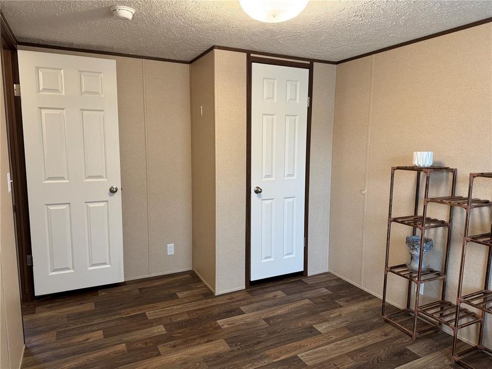 На продажу: $199,990 (4 спален, 2 ванн, 1475 Квадратных фут)