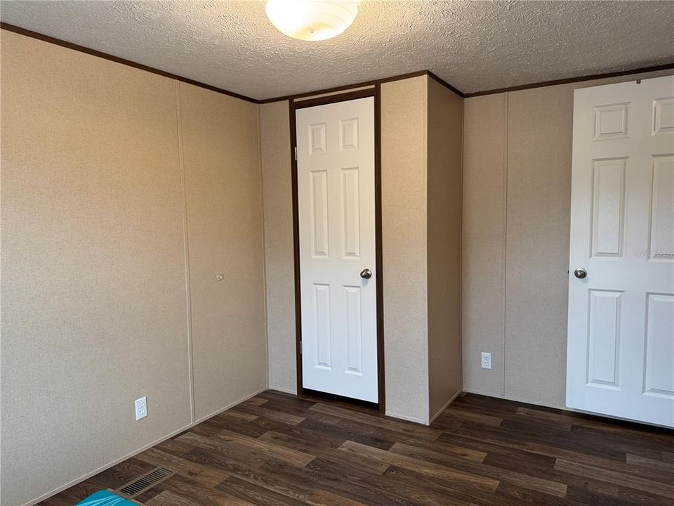 На продажу: $199,990 (4 спален, 2 ванн, 1475 Квадратных фут)