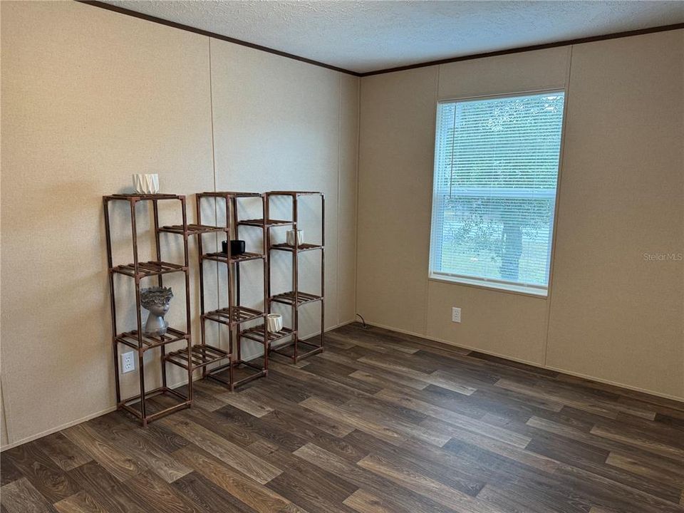 На продажу: $199,990 (4 спален, 2 ванн, 1475 Квадратных фут)