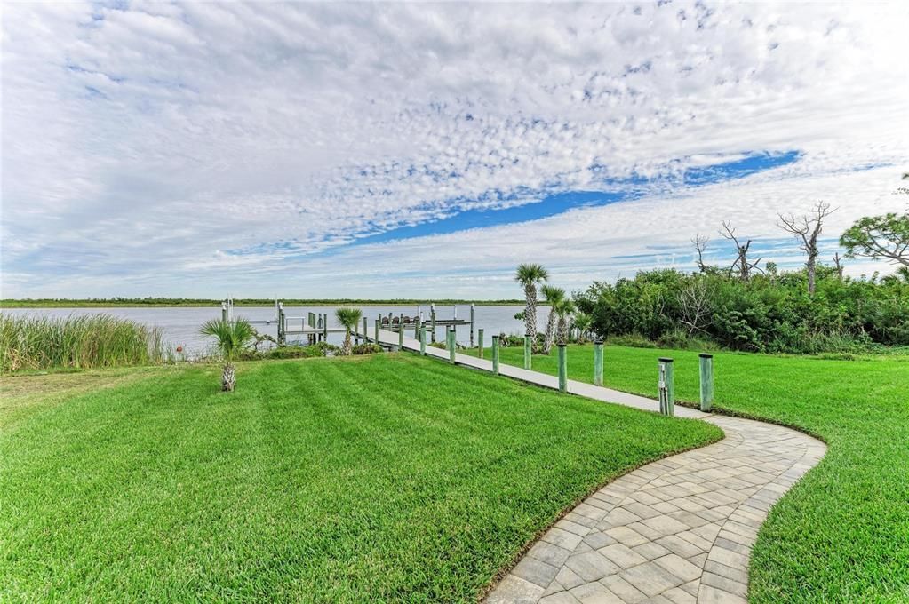 For Sale: $975,000 (4 beds, 2 baths, 2343 Square Feet)