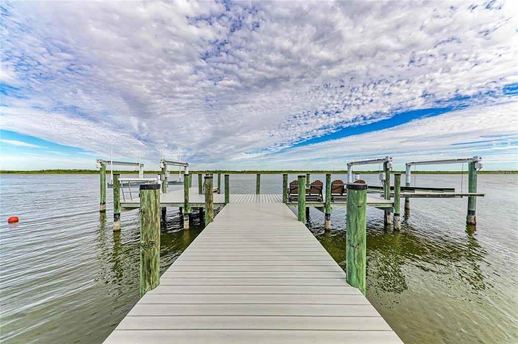 For Sale: $975,000 (4 beds, 2 baths, 2343 Square Feet)