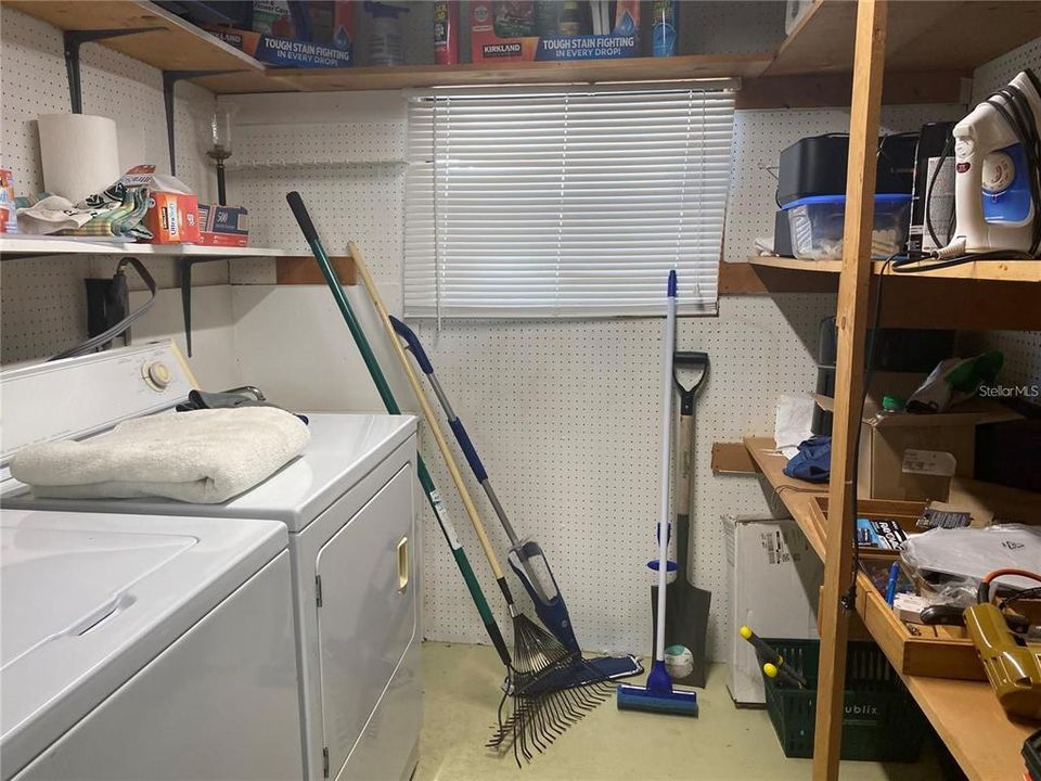 На продажу: $167,500 (2 спален, 2 ванн, 1601 Квадратных фут)