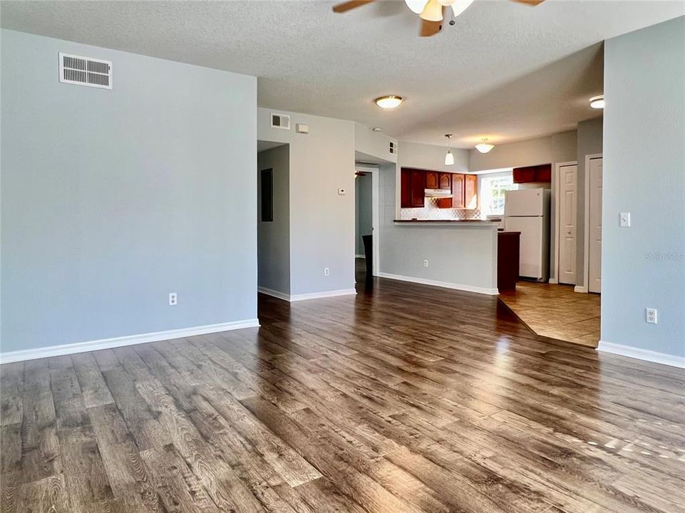 For Rent: $1,975 (2 beds, 2 baths, 1140 Square Feet)