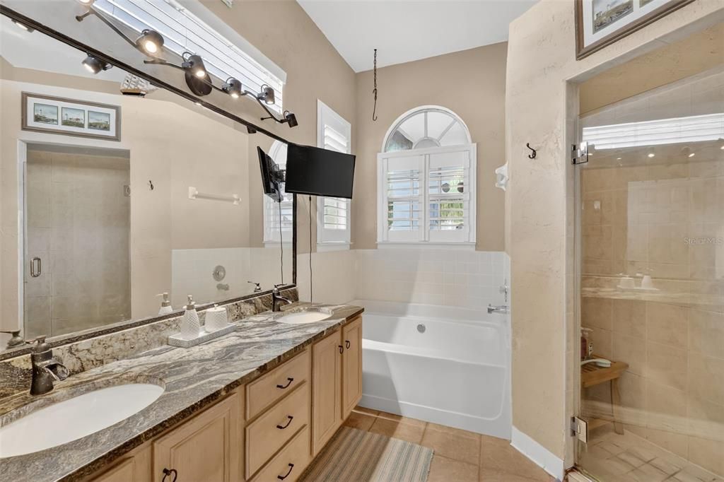 En Venta: $425,000 (3 camas, 2 baños, 1501 Pies cuadrados)