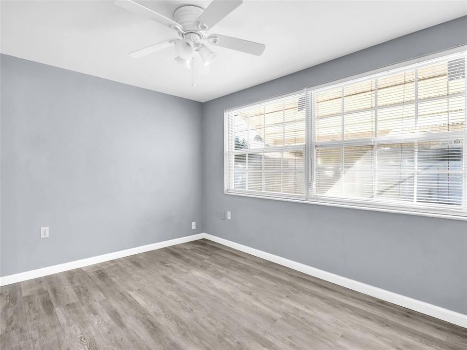 For Sale: $250,000 (2 beds, 2 baths, 1136 Square Feet)