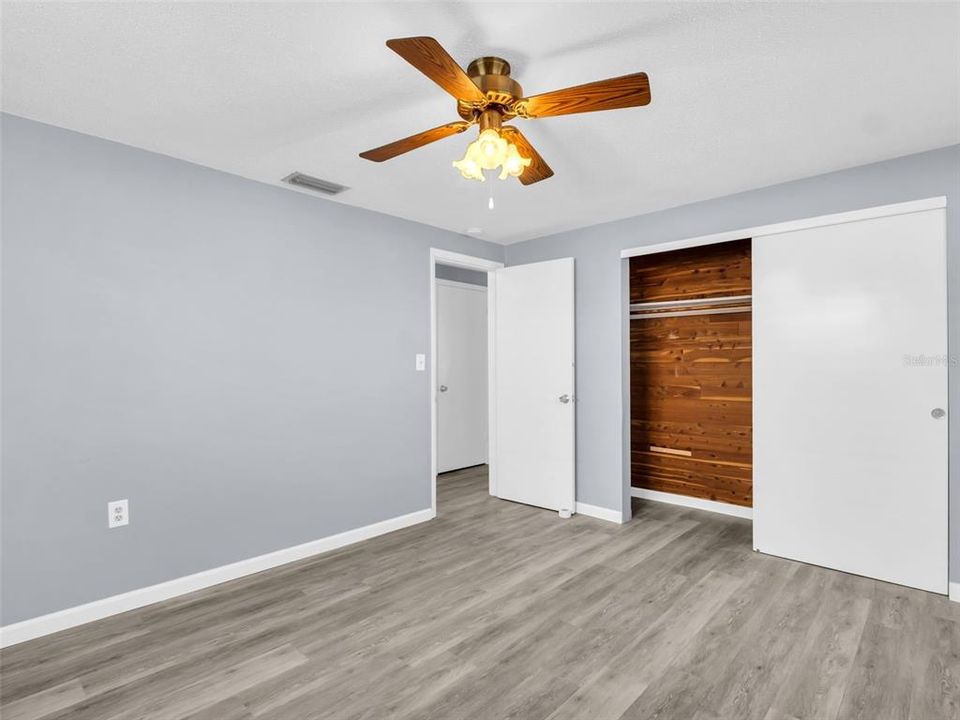 For Sale: $250,000 (2 beds, 2 baths, 1136 Square Feet)