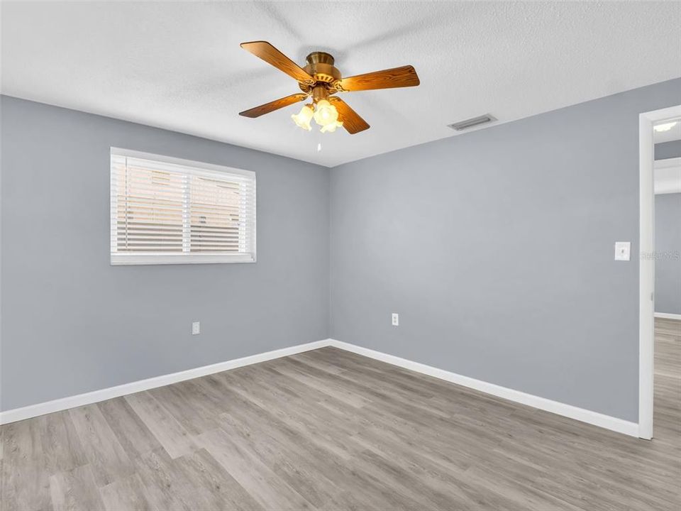 For Sale: $250,000 (2 beds, 2 baths, 1136 Square Feet)