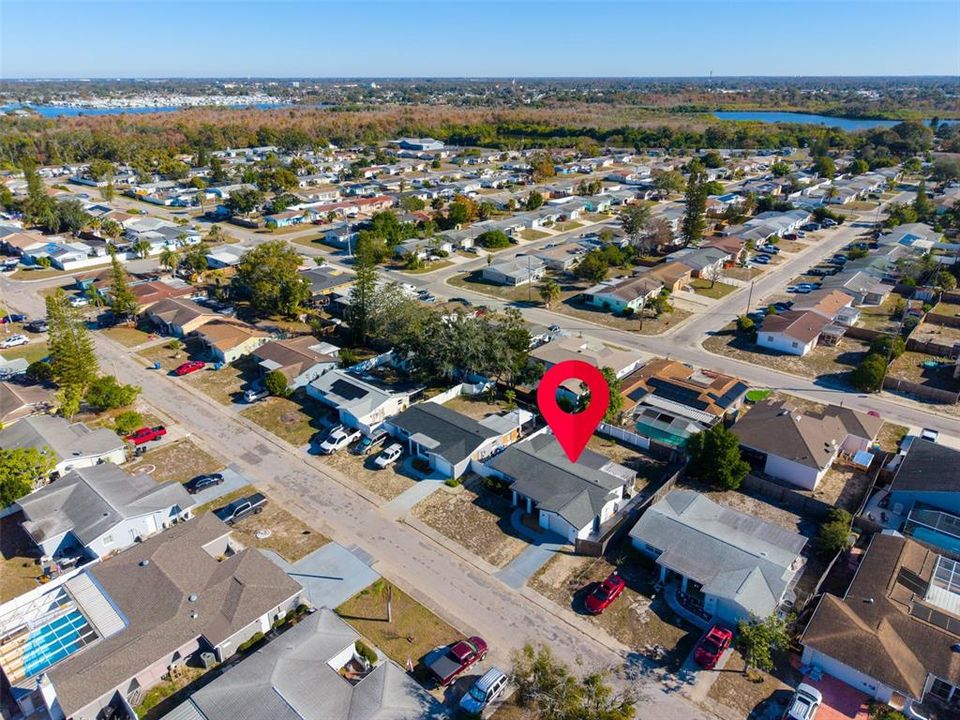 For Sale: $250,000 (2 beds, 2 baths, 1136 Square Feet)