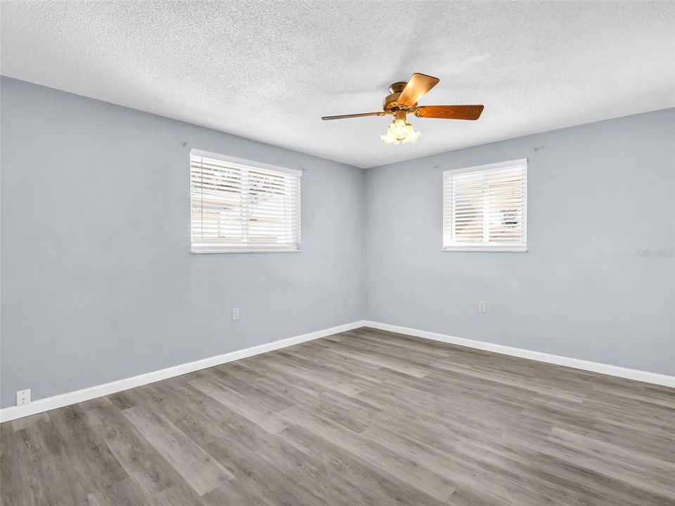 For Sale: $250,000 (2 beds, 2 baths, 1136 Square Feet)