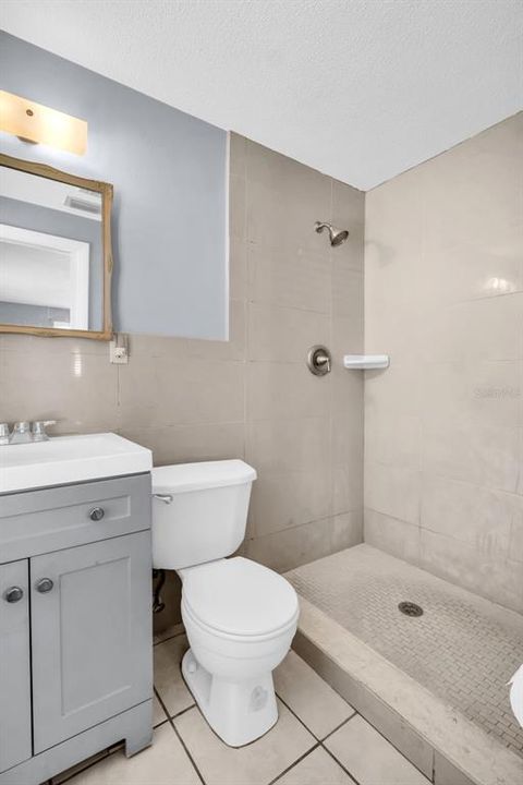 For Sale: $250,000 (2 beds, 2 baths, 1136 Square Feet)