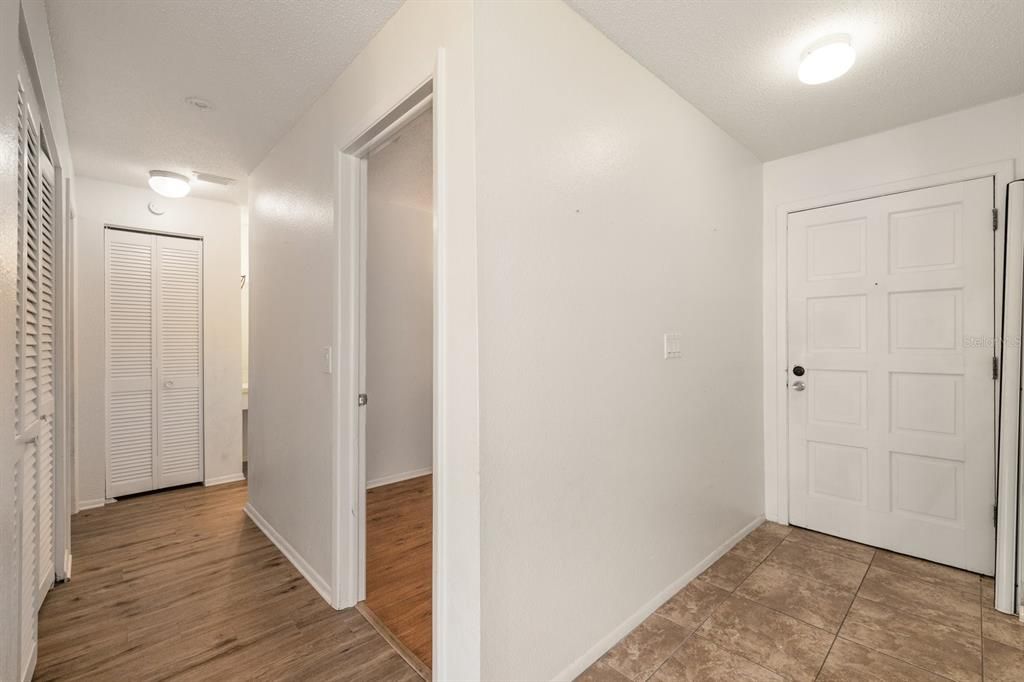 出租: $1,695 (2 贝兹, 2 浴室, 1306 平方英尺)