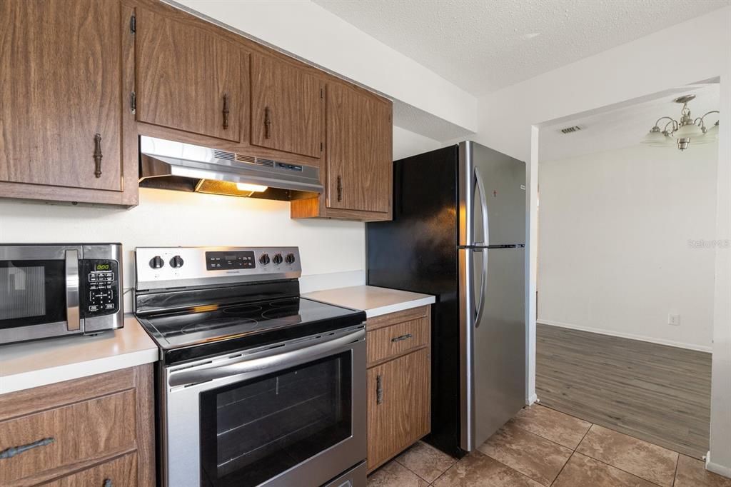 出租: $1,695 (2 贝兹, 2 浴室, 1306 平方英尺)