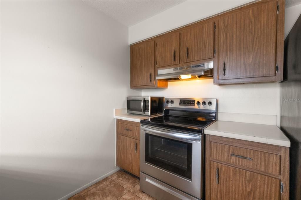 出租: $1,695 (2 贝兹, 2 浴室, 1306 平方英尺)