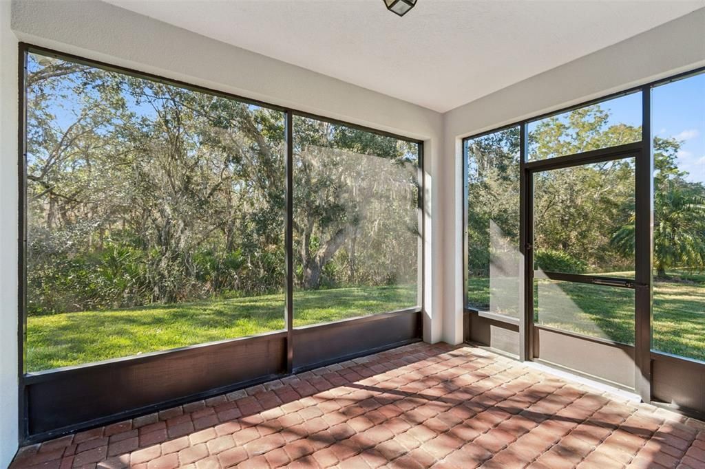 待售: $335,000 (2 贝兹, 2 浴室, 1719 平方英尺)