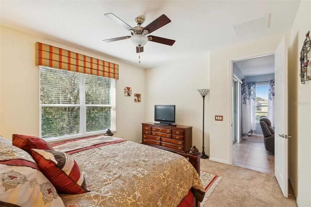 待售: $335,000 (2 贝兹, 2 浴室, 1719 平方英尺)