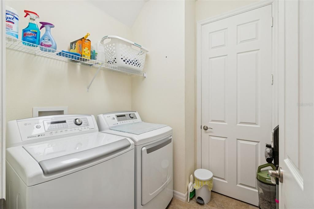 待售: $335,000 (2 贝兹, 2 浴室, 1719 平方英尺)